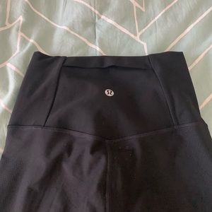 Lululemon mapped out leggings . Size 6